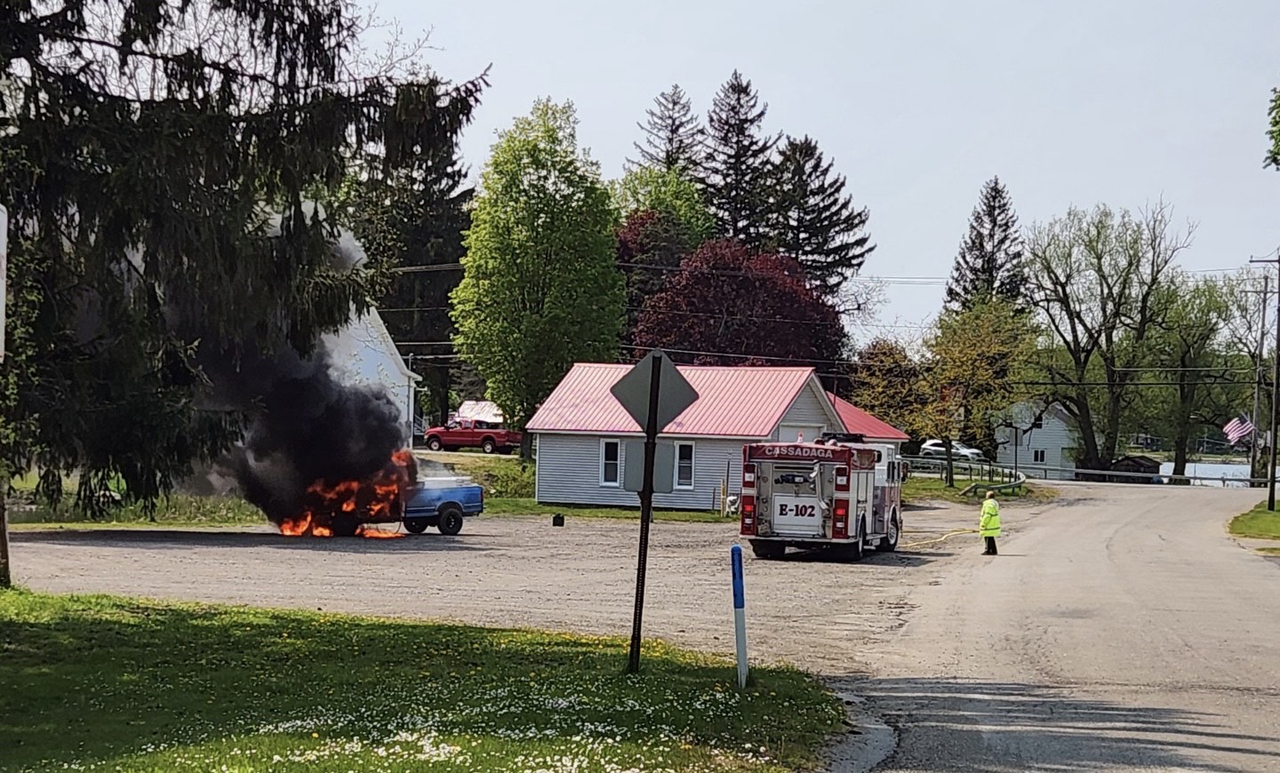 Pickup truck destroyed in afternoon fire | News, Sports, Jobs - Vimarsana News